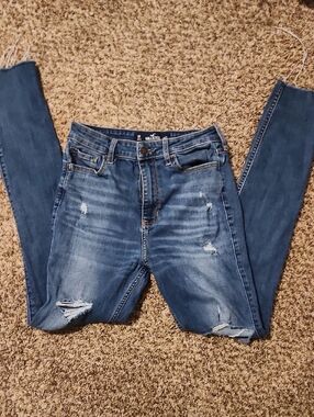 Hollister Women's Distressed Skinny Jeans in Medium Blue Wash